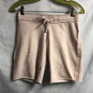 Cream planet gold combat shorts euc small 28”